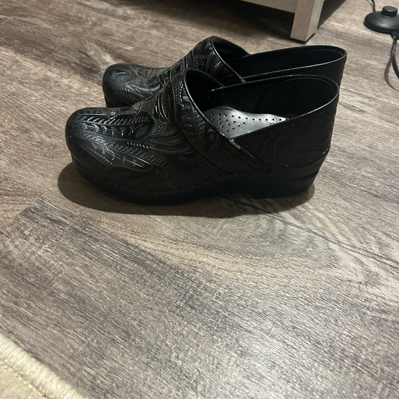 Textured Dansko - Picture 2 of 4